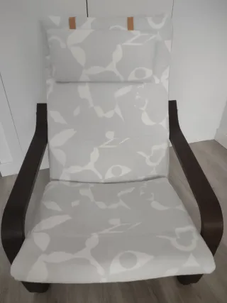 Sillón y reposapiés POÄNG