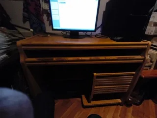 Regalo Mesa de ordenador con ruedas