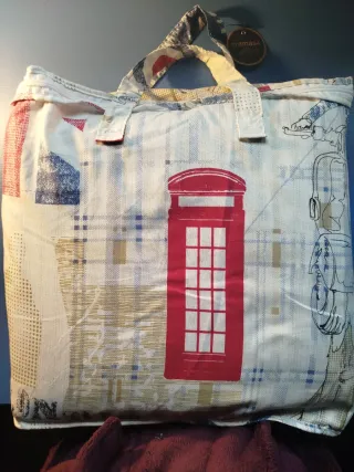 Cocha para cama de 90. Estampado Londres (London)