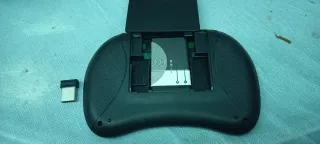 Mini teclado inalámbrico con touchpad