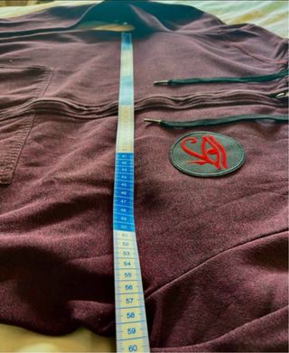 Sudadera con cremallera y capucha