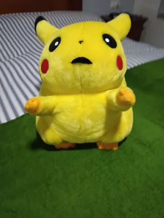 Peluche Pikachu