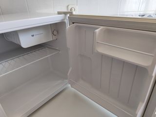 Nevera mini White-Westinghouse. Como nuevo.