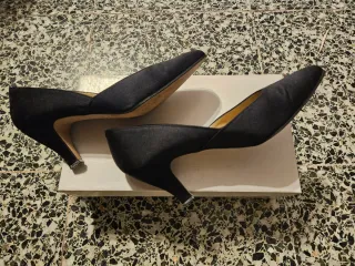 Tacones Manolita negros