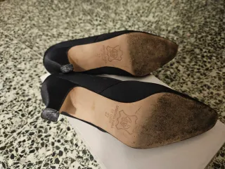 Tacones Manolita negros