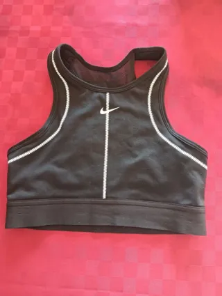 Top nero Nike tg. XS
