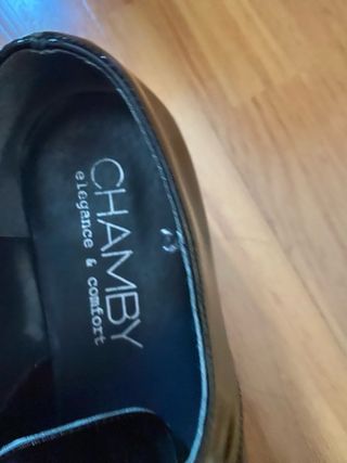 Zapatos negros en piel de charol