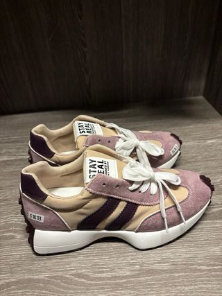 Zapatillas deportivas nuevas