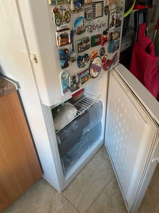 Nevera - congelador dos puertas