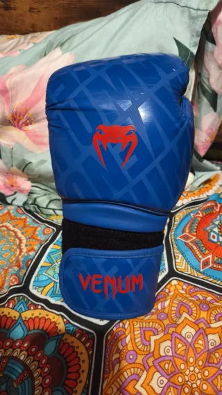 Guantes Boxeo Venum 14 oz Azul con estampado