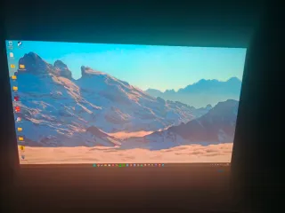 Monitor Alienware 27 pollici 4K QD-OLED nuovo