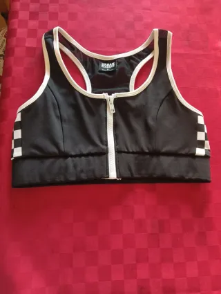 Top nero con zip e inserti a scacchi
