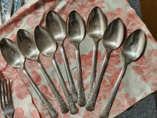Set di posate silverplated e acciaio "1881 Rogers"