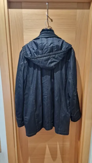 Vendo chaquetón de hombre de cuero negro