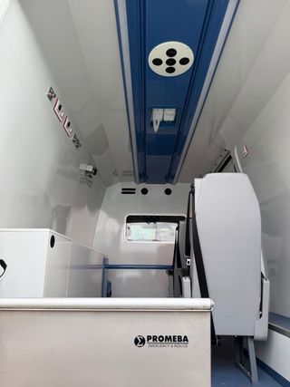 Furgoneta ambulancia Iveco Daily 2017.