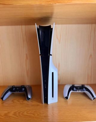 Consola PS5 lector 1TB sin mando. Blanca