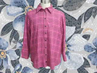 Esta camisa mujer a cuadros