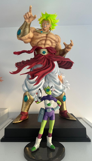 Colección de figuras de Dragon Ball.