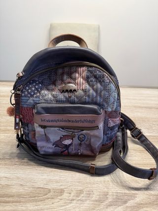 Mochila Bolso Marca Anekke.