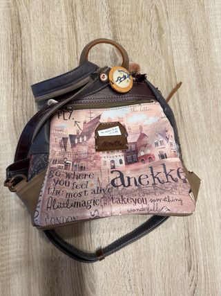 Mochila Bolso Marca Anekke.