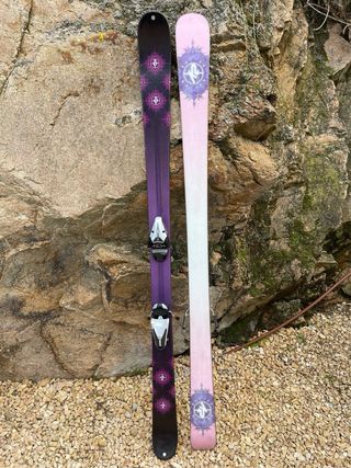 ESQUIS K2 FLOWERS FREESTYLE 168 cm