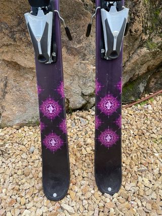 ESQUIS K2 FLOWERS FREESTYLE 168 cm