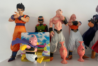Colección de figuras de Dragon Ball.
