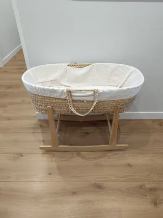 Moisés para bebé de mimbre