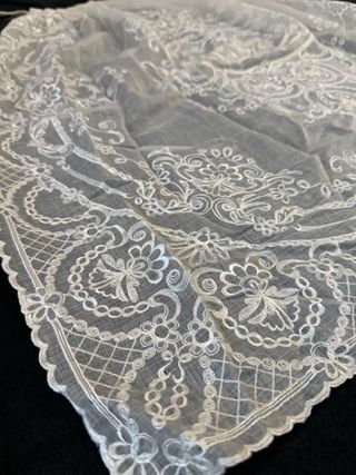 Manteleta y delantal para alicantina o fallera