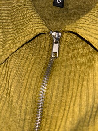 Top verde oliva manga larga