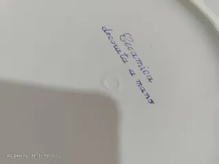 Piatto decorativo dipinto a mano