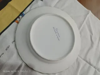 Piatto decorativo dipinto a mano