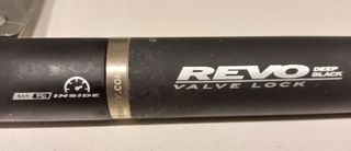 Hinchador válvula fina y gruesa, SKS REVO negro.