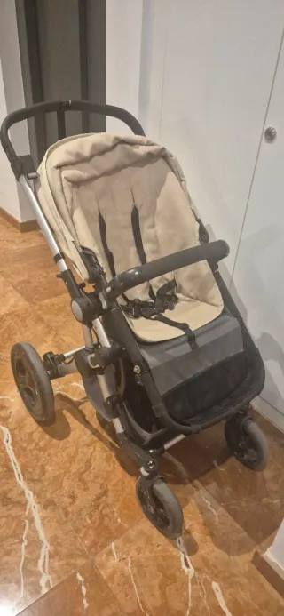 Carro de bebé + capazo + ropa