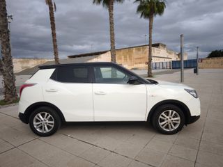 SsangYong Tivoli 2016 DIESEL 115 CV ALTO DE GAMA