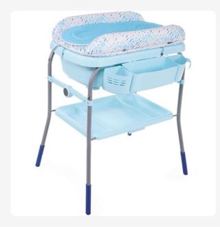 Vendo bañera con cambiador de la marca Chicco