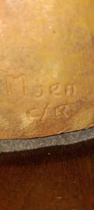 Escultura Mujer en Ánfora de Talleres Mora años 80