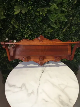 Perchero antiguo madera maciza.