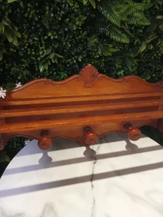 Perchero antiguo madera maciza.