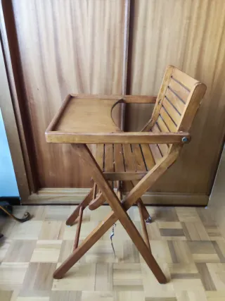Trona Vintage Plegable de Madera Maciza Años 70