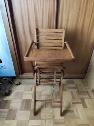 Trona Vintage Plegable de Madera Maciza Años 70