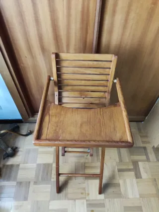 Trona Vintage Plegable de Madera Maciza Años 70