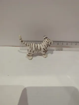 Tigre blanco pequeño figura Schleich