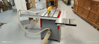 Sierra de mesa holzman 250.