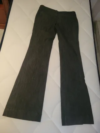 Pantalon Vaquero mujer.  Massimo Dutti