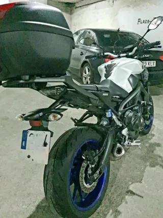 YAMAHA MT09