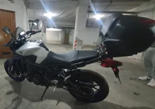 YAMAHA MT09