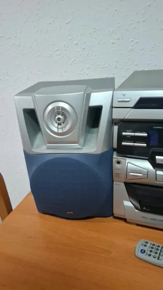 Equipo de música JVC vintage 3 CD + doble cassette