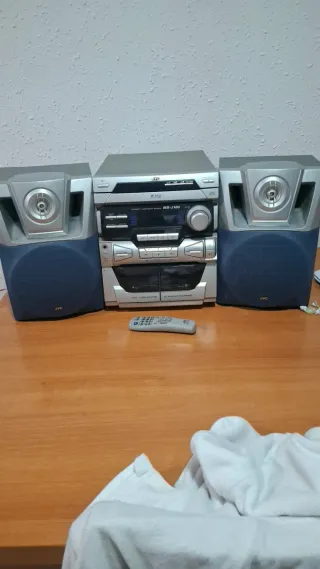 Equipo de música JVC vintage 3 CD + doble cassette
