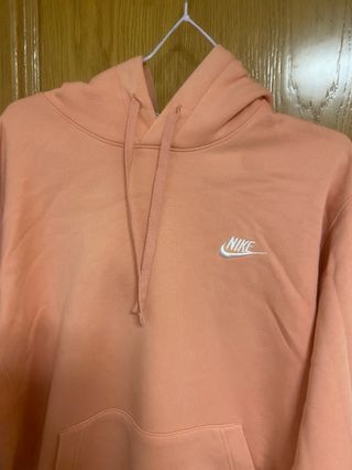 Sudadera color salmón de nike, talla S